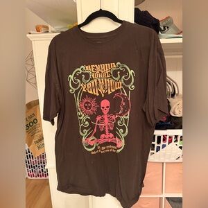 Graphic Brown Short-Sleeve T-Shirt with Pink Skeleton Print